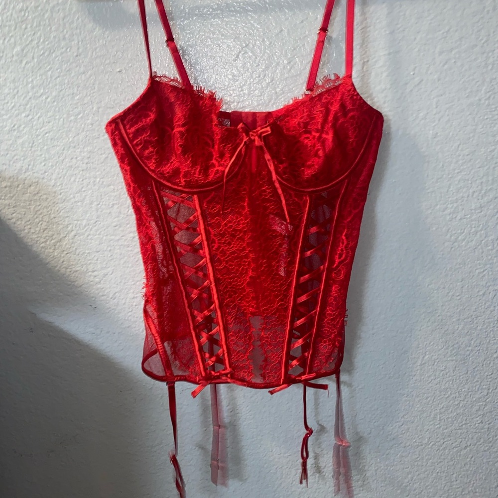 Lingerie - Picture 4 of 4